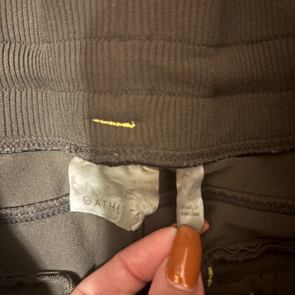 Athleta Womens Large North Peak Cargo Pants Green Olive Stretch Yoga Workout Gym - Picture 2 of 13